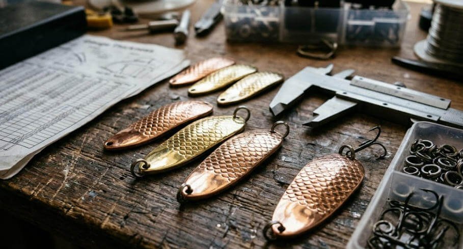 Colheres de Pesca Personalizadas: Corrigir Ação, Revestimento & Cortar Custos de Moldes 2 colheres de pesca personalizadas